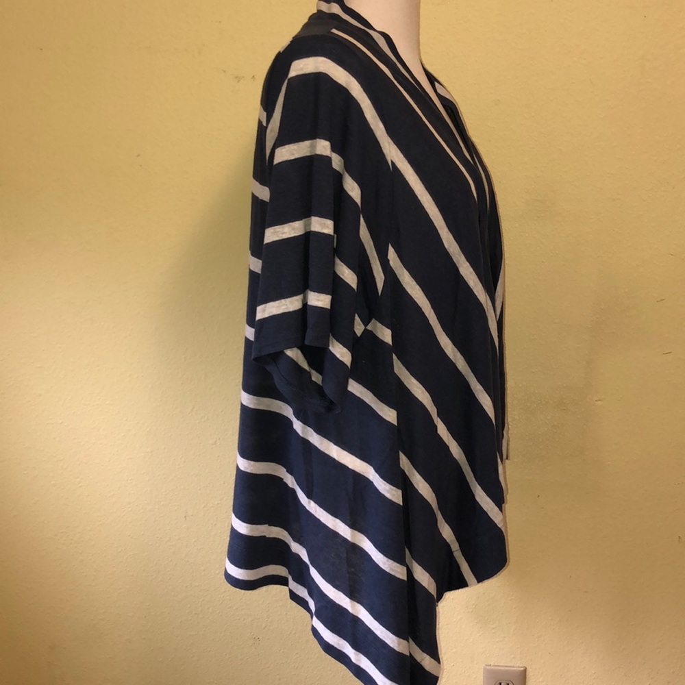 Chicos size 3 cardigan short sleeve sweater. - Picture 2 of 4